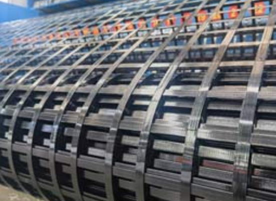 桐庐钢塑土工格栅：基建“隐形脊梁”的绿色智造与长寿命进化论